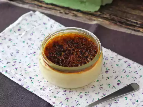 Rețetă Crème brûlée super-ușor la air fryer!