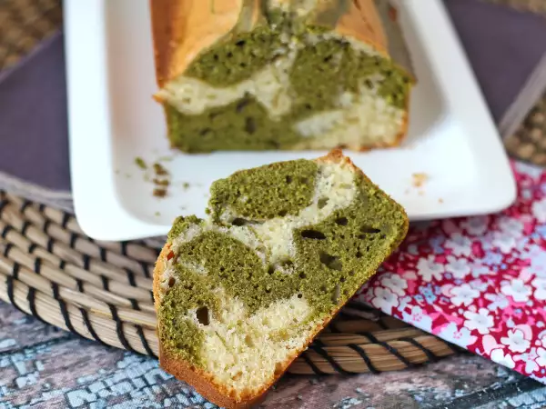Rețetă Chec marmorat cu ceai matcha