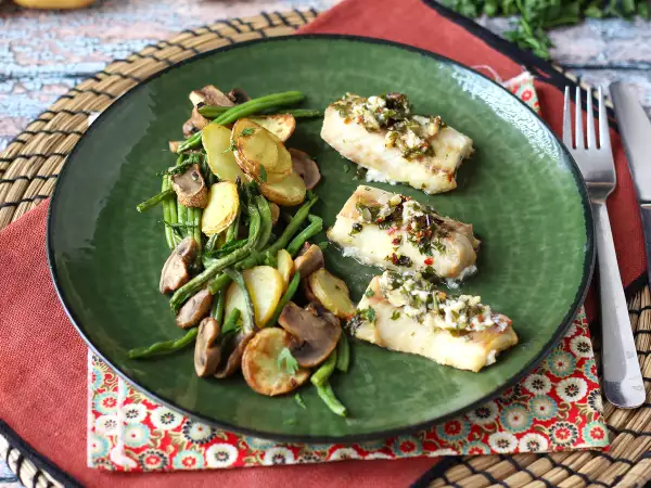 Rețetă Cod la air fryer cu sos de vin alb, cartofi și legume