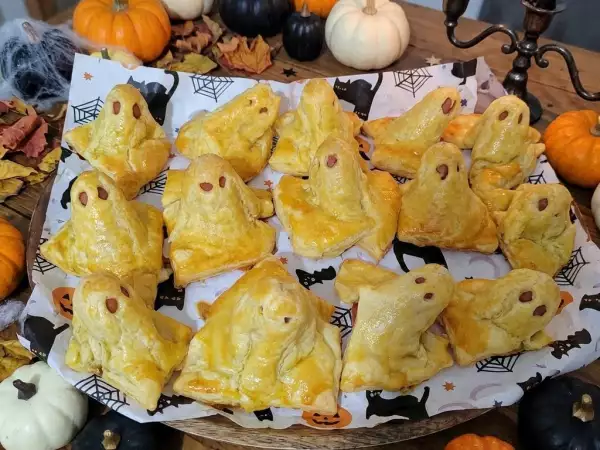 Rețetă Fantome in aluat - înfricoșător de simplu și delicios
