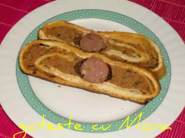 Rețetă Rulada cu carne tocata, cabanos si cascaval