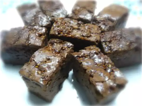 Rețetă Prajitura neagra cu alune