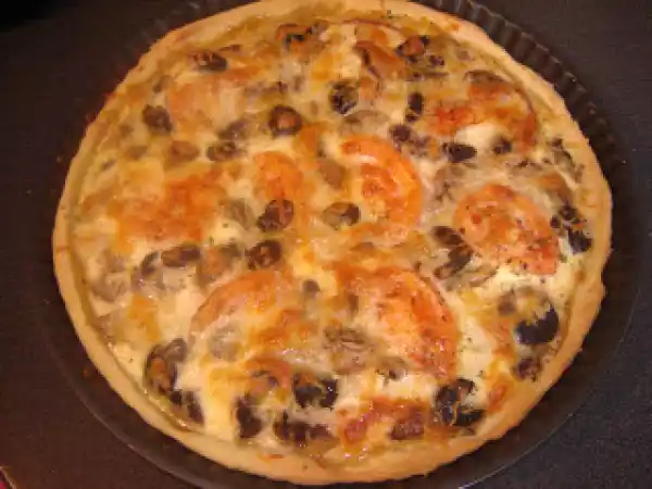 Rețetă Tarta cu rosii, masline si ciuperci