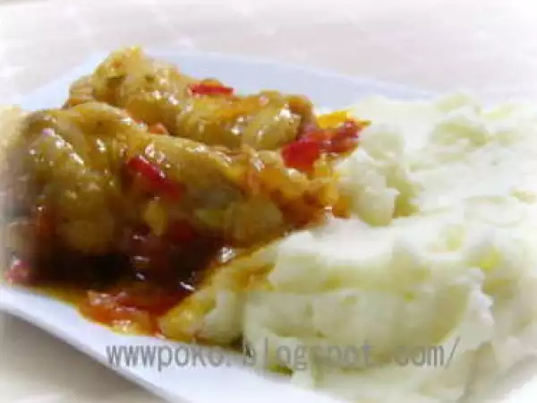 Rețetă Ostropel de pui cu piure de cartofi