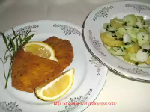 Rețetă Snitel vienez cu salata de cartofi