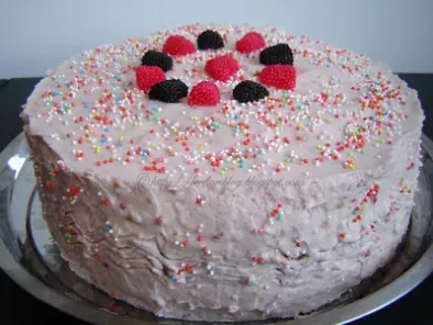 Rețetă Tort cu crema de vanilie si zmeura / vanilla and raspberry cream torte