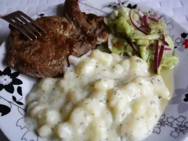 Rețetă Ceafa de vitel la gratar si cartofi cu smantana