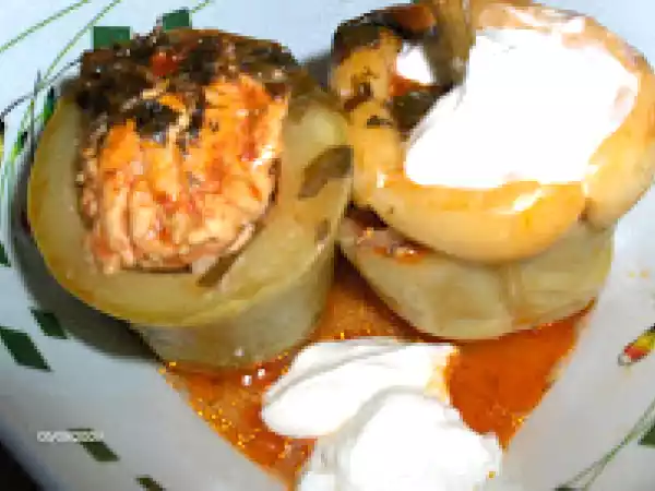 Rețetă Dovlecei si ardei umpluti cu carne de pui