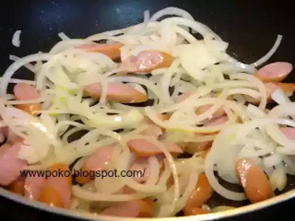 Rețetă Carnati cu ciuperci gratin