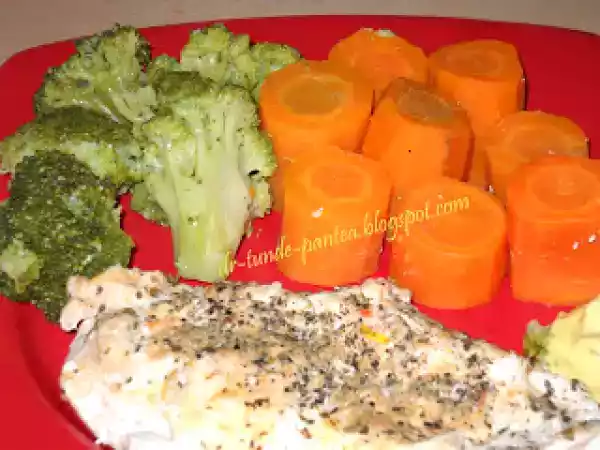 Rețetă Piept de pui cu legume gatite la steamer (aparat de gatit cu aburi)