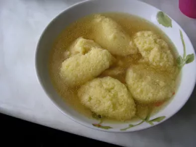 Rețetă Minestrina di pollo con gnocchi di semolino(supa de pui cu galuste)