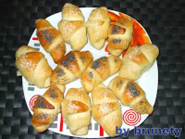 Rețetă Cornulete cu cascaval