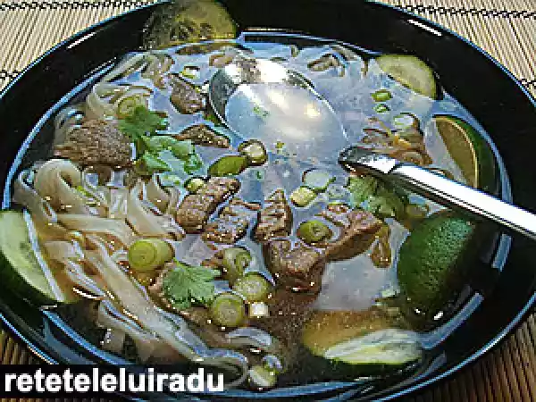 Rețetă Pho bo supa de vita cu taitei