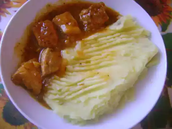 Rețetă Tochitura cu carne de porc