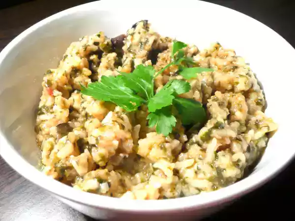 Rețetă Pilaf cu spanac, ciuperci si masline