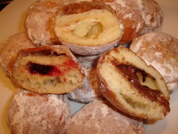 Rețetă Gogoși umplute cu gem și nutella