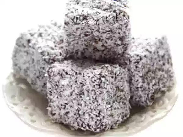 Rețetă Lamingtons (prajitura cu glazura de ciocolata si nuca de cocos)