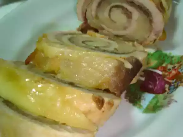 Rețetă Rulada de pui cu bacon si cascaval