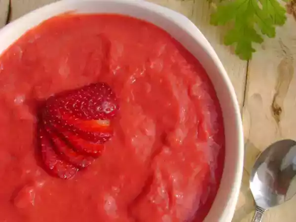 Rețetă Crema de capsuni si iaurt