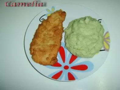 Rețetă Snitel vienez din piept de pui cu piure de cartofi cu broccoli