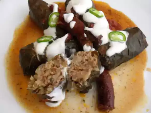 Rețetă Sarmale din carne de pui in foi de vita-de-vie