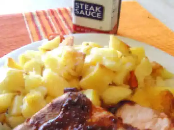 Rețetă Cotlet de porc si cartofi noi cu crusta(cartofi taranesti)