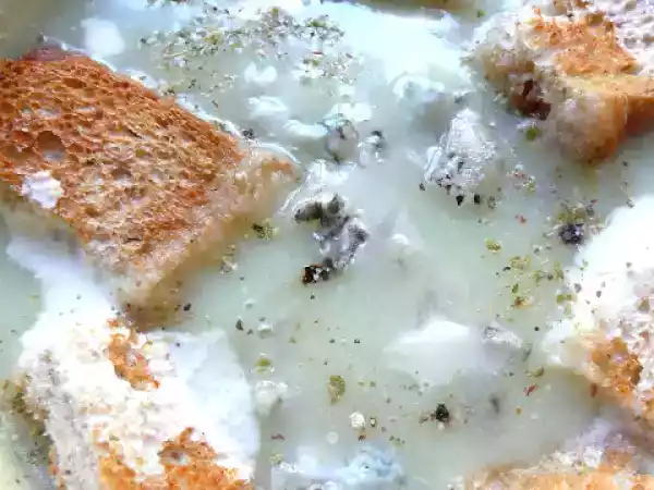 Rețetă Supa crema de dovlecei cu gorgonzola