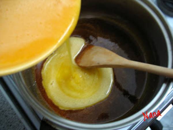 PRAJITURA SNIKERS - Preparare etapa 3