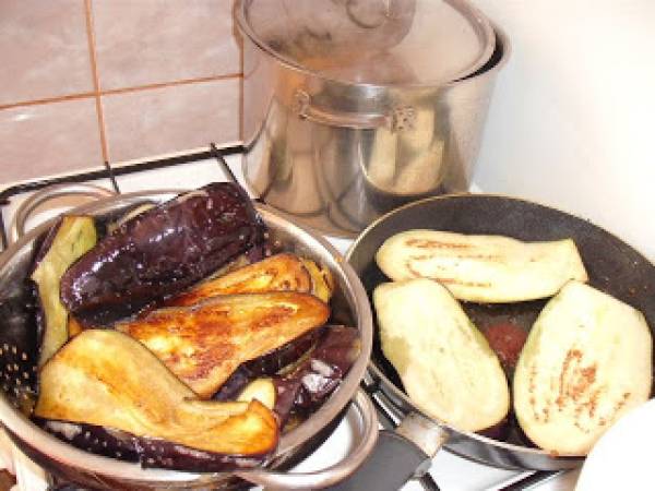 MUSACA DE VINETE CU CARNE - Preparare etapa 1