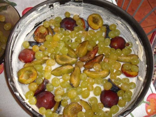 PRAJITURA INSIROPATA CU FRUCTE - Preparare etapa 2