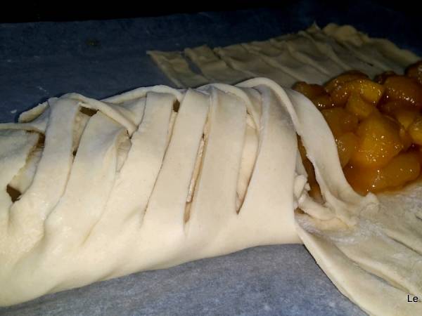 Ștrudel cosiță cu mere si pere - Preparare etapa 4