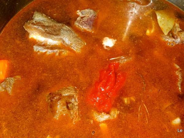 Gulaş cu fasole noua - Bob gulaş - Preparare etapa 2