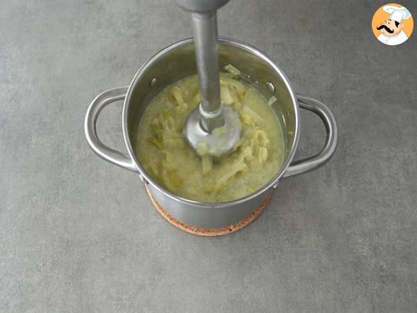 Supa de praz si lapte de cocos - Preparare etapa 3