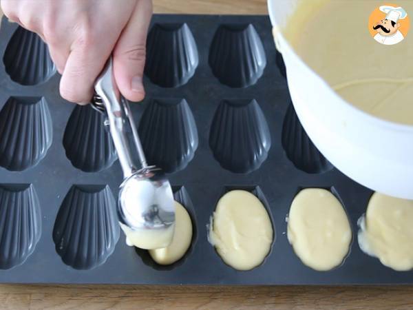 Madeleines simple - Preparare etapa 3