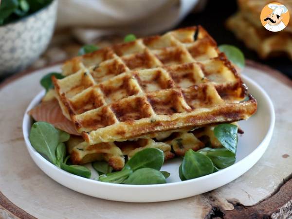 Waffe de cartofi - Sandwich de waffe cu somon afumat si crema de branza - Preparare etapa 8