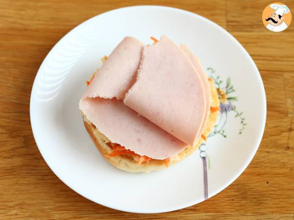 Sandwich bagel, curcan, salata de varza si ou - Preparare etapa 2