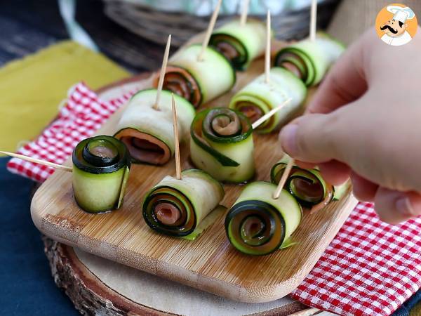 Rulouri de dovlecel si somon afumat - Preparare etapa 6