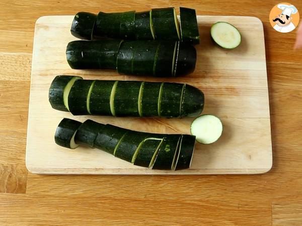 Terrine de dovlecei si somon afumat - Preparare etapa 1