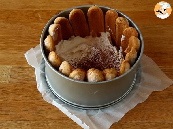 Sarlota in stil Tiramisu fara oua - Preparare etapa 4