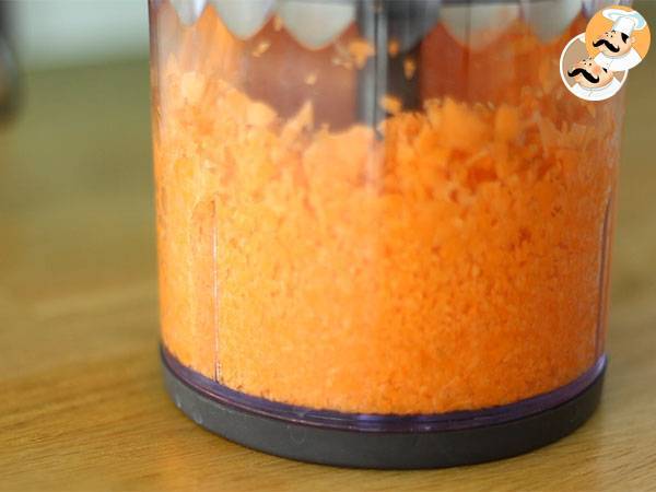 Prajitura Bundt cu morcovi - Preparare etapa 1