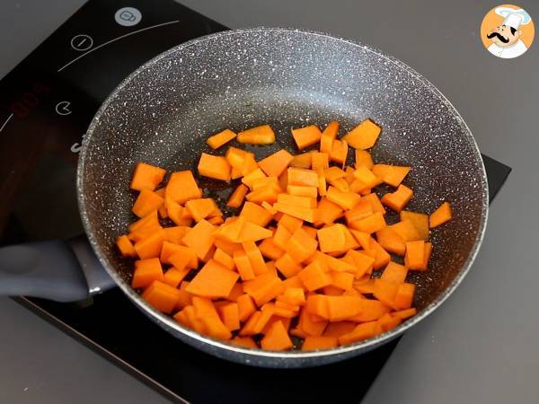 Sos de dovleac și ricotta, perfect pentru a însoți pastele sau umple ravioli! - Preparare etapa 1