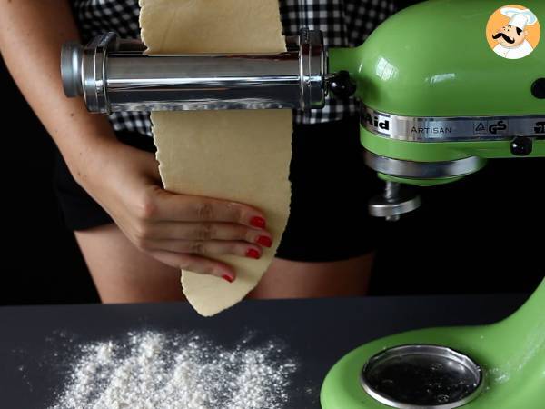 Paste Caramelle, ravioli în formă de bomboane, umplutute cu dovleac și ricotta - Preparare etapa 7