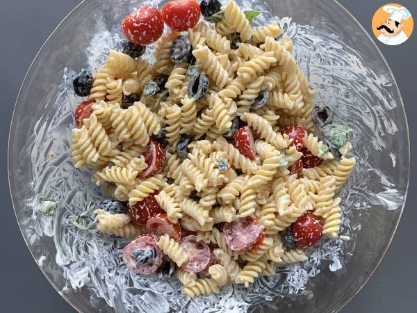 Salată de paste ultra cremoasă, gata în 10 minute! - Preparare etapa 3