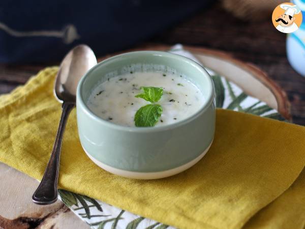 Sos de iaurt proaspat, ideal pentru salate, pește sau carne - Preparare etapa 4