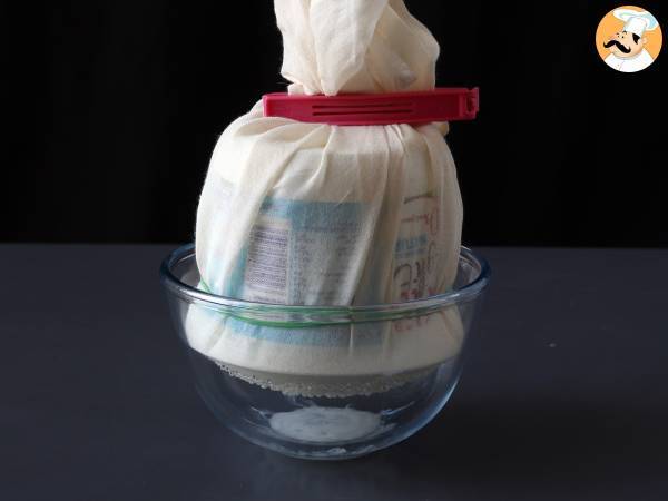 Cum să faci Skyr de casă? Rețeta ușoară și economică! - Preparare etapa 3