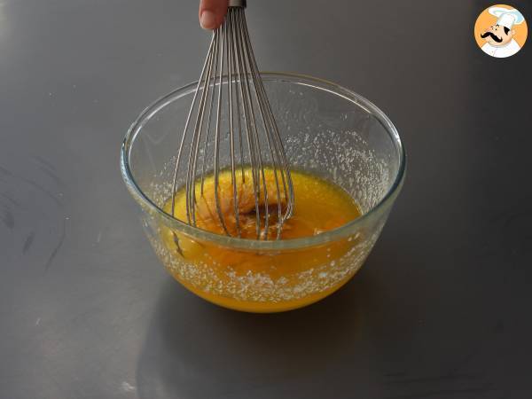 Tartă răsturnată cu piersici, unt topit și caramelizat - Preparare etapa 3