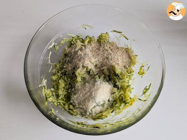 Burger de dovlecel și cartofi în friteuza cu aer (Air Fryer) - Preparare etapa 5