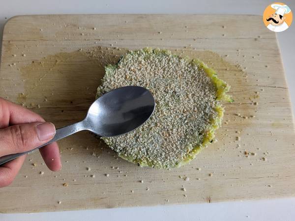 Burger de dovlecel și cartofi în friteuza cu aer (Air Fryer) - Preparare etapa 7