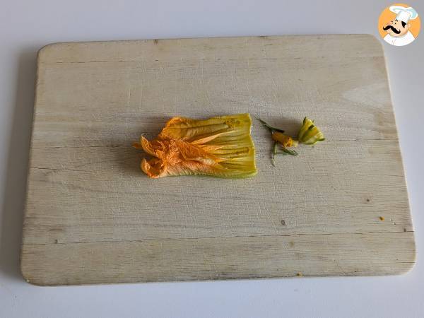 Paste cu flori de dovleac, ricotta și fistic - Preparare etapa 2