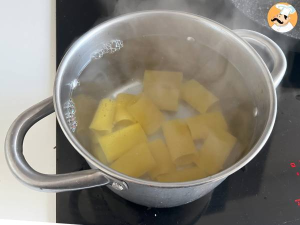 Paste cu cremă de ricotta și busuioc - Preparare etapa 1